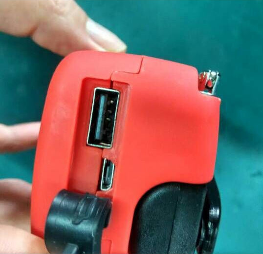 Solar hand crank radio flashlight